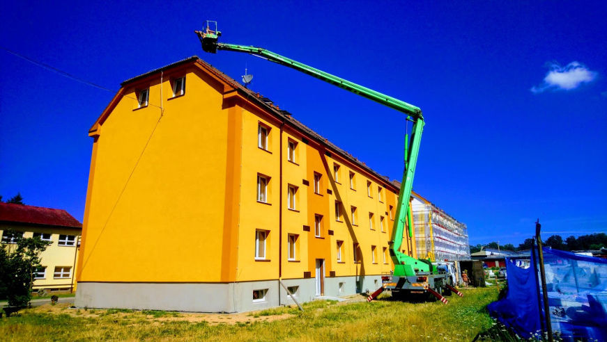 Opravy střech a pokládka střešní krytiny včetně montáže žlabů za pomoci pracovních montážních plošin František Doležal Česká Lípa Nový Bor Cvikova Varnsdorf Kamenický Šenov Česká Kamenice Doksy Mimoň